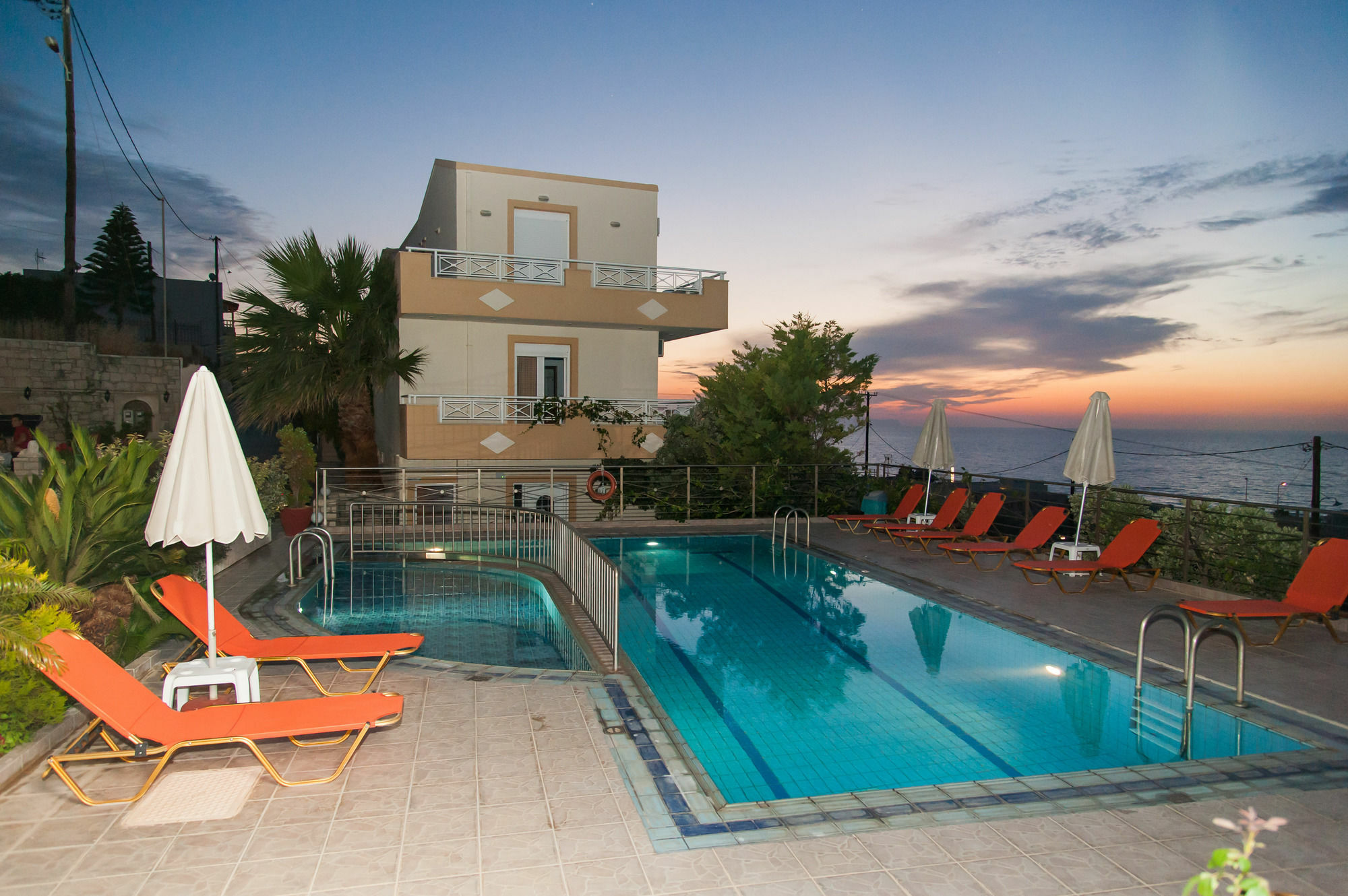 Sunrise Apartments สฟากากิ ภายนอก รูปภาพ